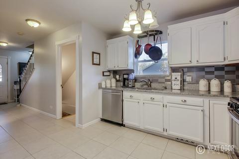 1109 Jackson St, Aurora, IL 60505 photo 7