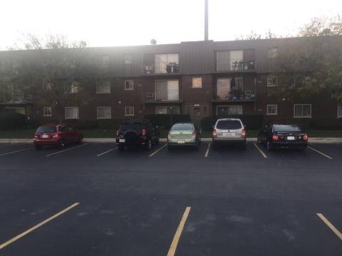 588 Fairway View Dr #1-2F, Wheeling, IL 60090 photo 2