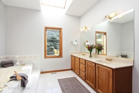 1511 Beech St, Spring Grove, IL 60081 photo 9