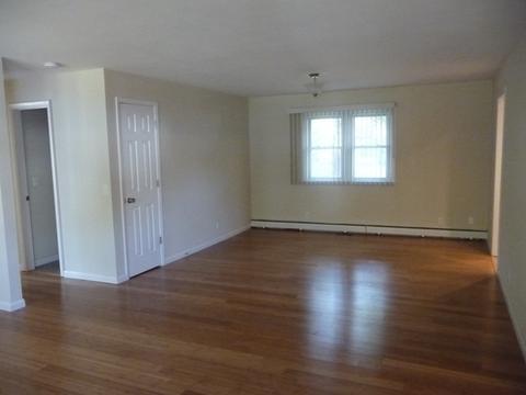 2303 Brett Dr, Champaign, IL 61821 photo 3
