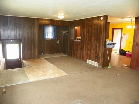 213 E Cleveland St, Cullom, IL 60929 photo 4