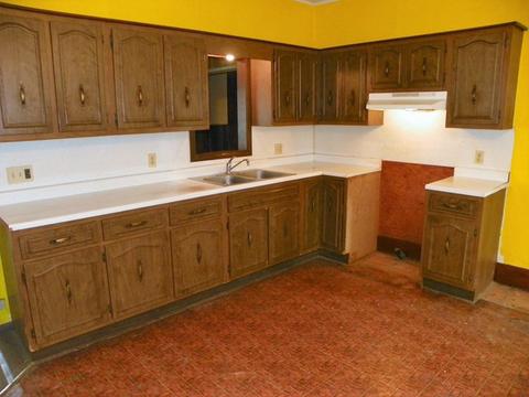 213 E Cleveland St, Cullom, IL 60929 photo 2