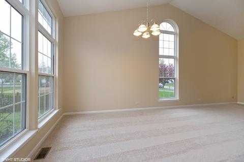904 Rivers Edge Dr, Minooka, IL 60447 photo 8