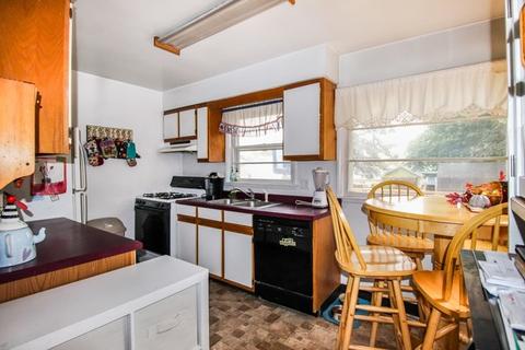 1225 S Float Ave, Freeport, IL 61032 photo 6