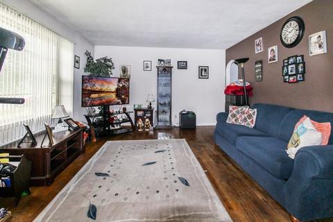1225 S Float Ave, Freeport, IL 61032 photo 3