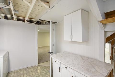105 N Pine St, Mount Prospect, IL 60056 photo 23