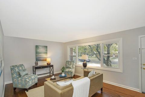 105 N Pine St, Mount Prospect, IL 60056 photo 4