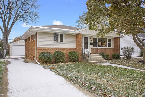 105 N Pine St, Mount Prospect, IL 60056 photo 2