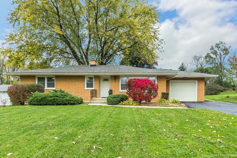8 Woodview Ln, Algonquin, IL 60102 photo 1