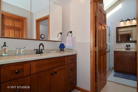 325 Bryce Ct, Bartlett, IL 60103 photo 11