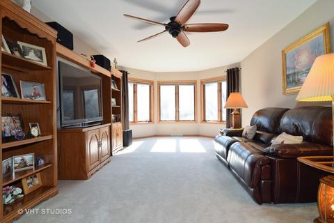 325 Bryce Ct, Bartlett, IL 60103 photo 3