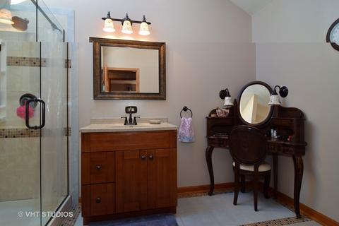325 Bryce Ct, Bartlett, IL 60103 photo 10