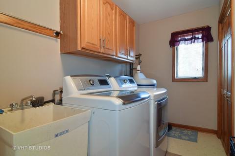 325 Bryce Ct, Bartlett, IL 60103 photo 16