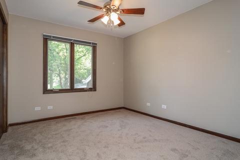 4560 Tall Oaks Ln, Rolling Meadows, IL 60008 photo 9