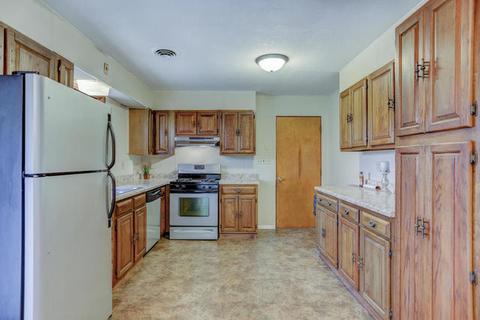 607 E Broadway St, Tolono, IL 61880 photo 7