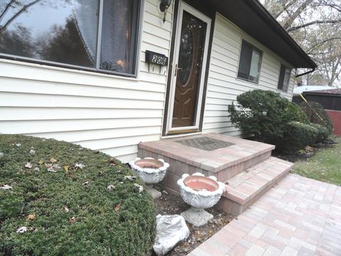 206 Sarah Ct, Wheeling, IL 60090 photo 4