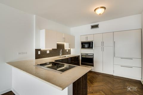 175 E Delaware Pl #6910, Chicago, IL 60611 photo 10
