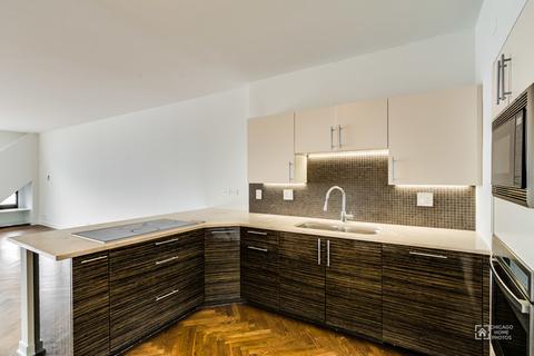175 E Delaware Pl #6910, Chicago, IL 60611 photo 11