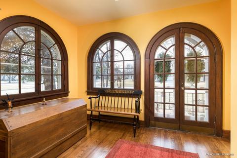 1105 Irving Ave, Wheaton, IL 60187 photo 2