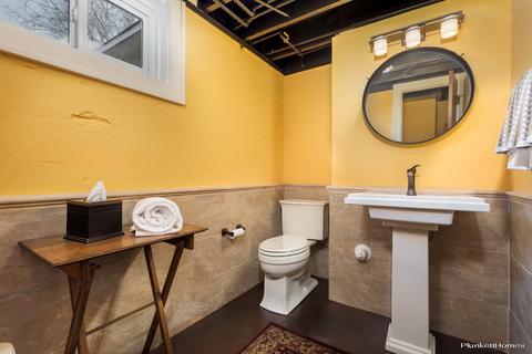 1105 Irving Ave, Wheaton, IL 60187 photo 21