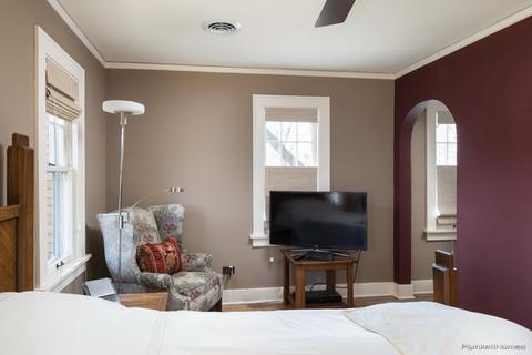 1105 Irving Ave, Wheaton, IL 60187 photo 14