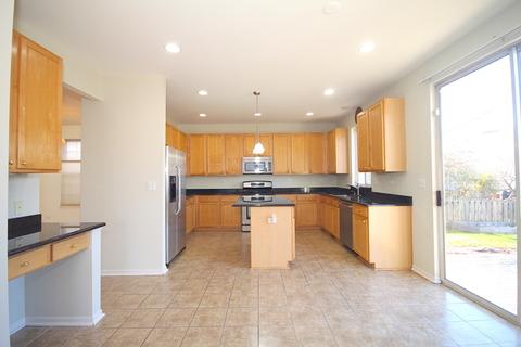 1751 Ellington Dr, Aurora, IL 60503 photo 4