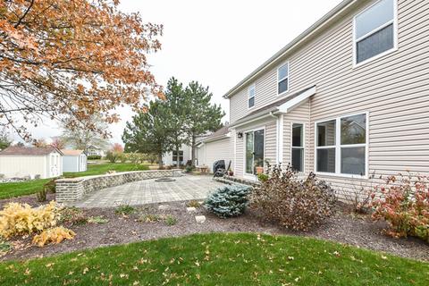 71 Cold Spring Ct, Aurora, IL 60506 photo 2