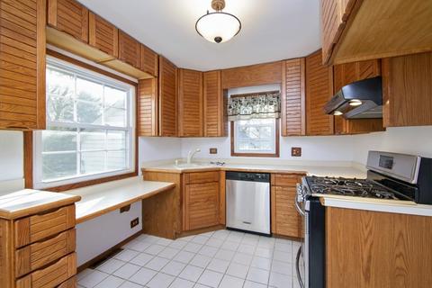 303 12th St, Wheeling, IL 60090 photo 3