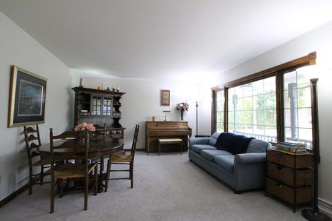 170 E Rickard Dr, Oswego, IL 60543 photo 5