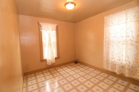 704 North Ave, Aurora, IL 60505 photo 9