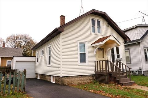 704 North Ave, Aurora, IL 60505 photo 1