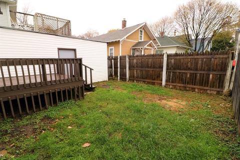 704 North Ave, Aurora, IL 60505 photo 5