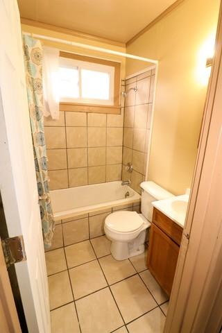 704 North Ave, Aurora, IL 60505 photo 10