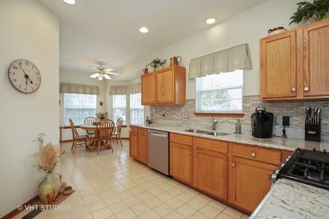 381 Bay Dr, Itasca, IL 60143 photo 6
