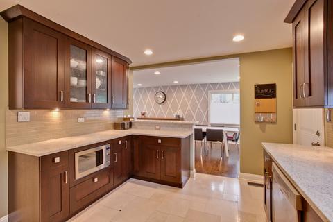 3341 Ralmark Ln, Glenview, IL 60025 photo 9