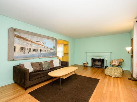 1210 Dobson St, Evanston, IL 60202 photo 2