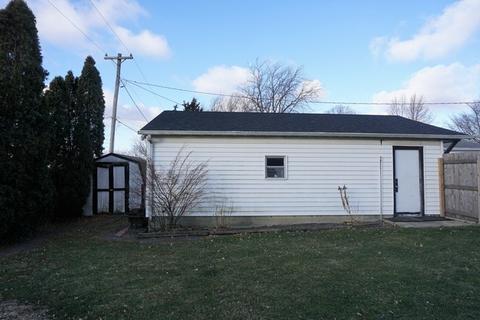 417 Broadmeadow Rd, Rantoul, IL 61866 photo 9
