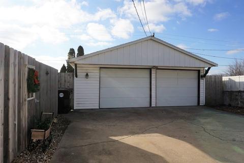 417 Broadmeadow Rd, Rantoul, IL 61866 photo 4