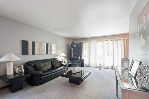 4610 Forest Ave, Brookfield, IL 60513 photo 2