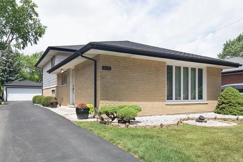 4610 Forest Ave, Brookfield, IL 60513 photo 1
