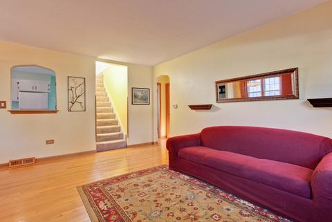 17 N Maple St, Mount Prospect, IL 60056 photo 5