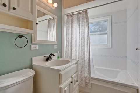 17 N Maple St, Mount Prospect, IL 60056 photo 15