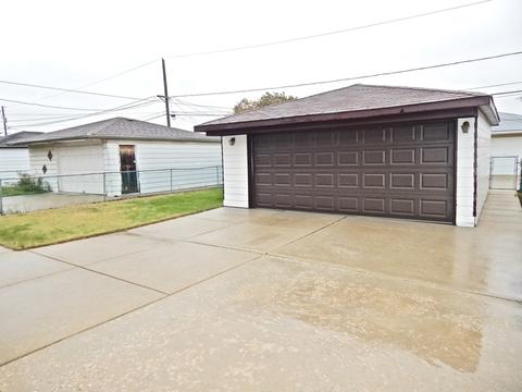 7717 Massasoit Ave, Burbank, IL 60459 photo 3