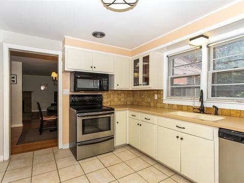 1187 Cedar Ave, Elgin, IL 60120 photo 6