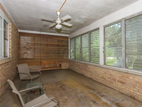 1187 Cedar Ave, Elgin, IL 60120 photo 17