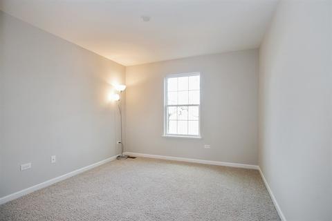 1663 Hickory Dr, Hoffman Estates, IL 60192 photo 10
