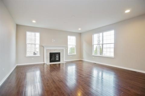 1663 Hickory Dr, Hoffman Estates, IL 60192 photo 6