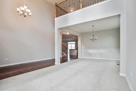 1663 Hickory Dr, Hoffman Estates, IL 60192 photo 4
