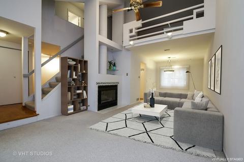 121 New Castle Ct, Rolling Meadows, IL 60008 photo 2