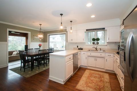 1013 James Ct, Wheaton, IL 60189 photo 7